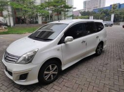 Mobil Nissan Grand Livina 2012 Highway Star terbaik di Jawa Barat 5