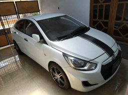 Mobil Hyundai Excel 2013 1.4 Manual terbaik di Bali 2