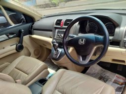 Jual Mobil Bekas Honda CR-V 2.4 2010 di Bekasi 3