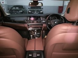 Jual Cepat Mobil BMW 5 Series 520i 2015 Istimewa di DKI Jakarta 3