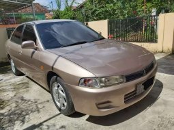 Mobil Mitsubishi Lancer 2001 GLXi terbaik di Sumatra Selatan 8