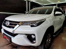 DKI Jakarta, Mobil bekas Toyota Fortuner 2.4 VRZ 2017 Putih Dijual 7