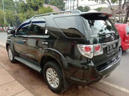 Dijual cepat Toyota Fortuner G AT 2011, DKI Jakarta 6