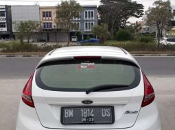 Dijual mobil bekas Ford Fiesta Trend, Riau  8