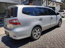 Jawa Timur, Nissan Grand Livina XV 2017 kondisi terawat 6