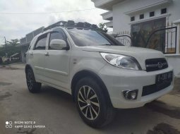 Lampung, jual mobil Daihatsu Terios TS 2013 dengan harga terjangkau 4