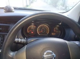 Dijual mobil bekas Nissan Grand Livina SV, Jawa Timur  1