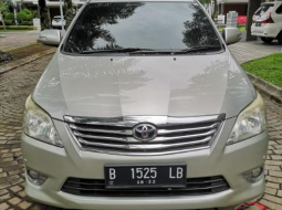 Jual Mobil Bekas Toyota Kijang Innova 2.5 V 2011 di DIY Yogyakarta 5