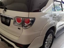 Dijual cepat Toyota Fortuner G Luxury AT 2013, Bekasi 5