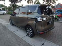 Bekasi, Dijual cepat Toyota Sienta V AT 2017 terbaik 6