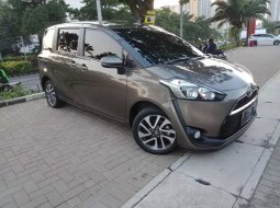 Bekasi, Dijual cepat Toyota Sienta V AT 2017 terbaik 1