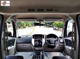 Jual Daihatsu Luxio X 2017 harga murah di DKI Jakarta 4