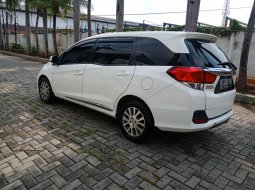 Dijual Cepat Honda Mobilio E CVT Prestige 2014, Bekasi  6