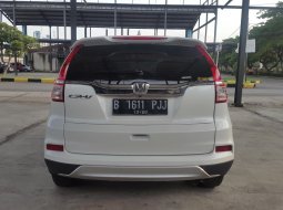 Jual Mobil Bekas Honda CR-V 2.0 Prestige 2015 Terawat di Bekasi 5