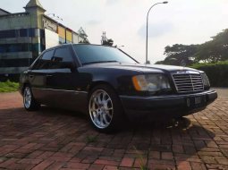 Jual mobil Mercedes-Benz E-Class E 320 1995 bekas, DKI Jakarta 8