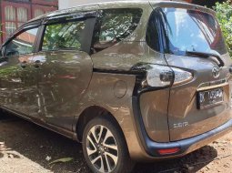 Jual mobil bekas murah Toyota Sienta V 2019 di Bali 3