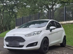 Dijual Cepat Ford Fiesta 1.6 S 2014 Terbaik, Tangerang Selatan 4