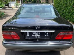 Banten, jual mobil Mercedes-Benz E-Class E 320 1997 dengan harga terjangkau 7