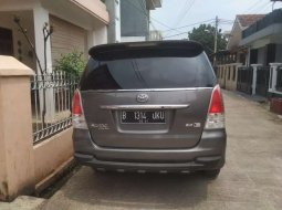 Mobil Toyota Kijang Innova 2011 E 2.0 terbaik di DKI Jakarta 8