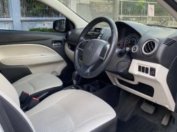 Mitsubishi Mirage 2015 DKI Jakarta dijual dengan harga termurah 3