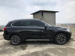 Dijual Cepat BMW X5 xDrive35i xLine 2017 Istimewa di Jawa Timur 2