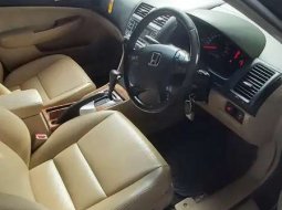 Jual cepat Honda Accord 2005 di Bali 6