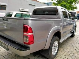 Jual Mobil Bekas Toyota Hilux V AT 2015, Bekasi 2