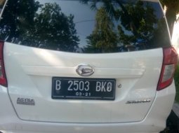 Dijual Cepat Daihatsu Sigra D 2016 di Jawa Timur 5