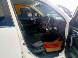 Dijual Mobil Daihatsu Terios R MT 2015 di Bekasi 4