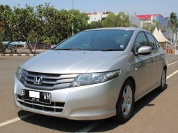 Dijual Cepat Honda City S 2010 Silver, DKI Jakarta 9