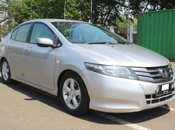 Dijual Cepat Honda City S 2010 Silver, DKI Jakarta 8