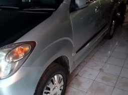 Mobil Daihatsu Xenia 2010 Xi terbaik di Jawa Barat 4