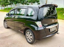 Mobil Honda Freed 2014 1.5 dijual, Banten 4