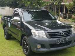 Dijual mobil bekas Toyota Hilux Single Cabin Manual Diesel 2012, DIY Yogyakarta 6