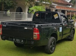 Dijual mobil bekas Toyota Hilux Single Cabin Manual Diesel 2012, DIY Yogyakarta 2