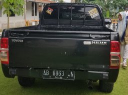 Dijual mobil bekas Toyota Hilux Single Cabin Manual Diesel 2012, DIY Yogyakarta 1