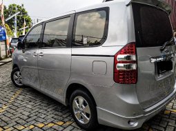 Jual Mobil Bekas Toyota NAV1 V 2013 di DKI Jakarta 4