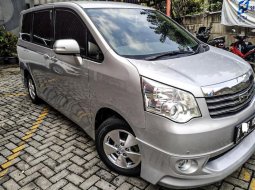 Jual Mobil Bekas Toyota NAV1 V 2013 di DKI Jakarta 1