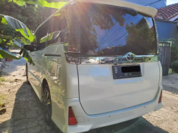 Jual Mobil Toyota Voxy 2019 di DKI Jakarta 2