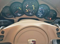 Mobil Porsche Panamera 2012 dijual, Jawa Timur 6