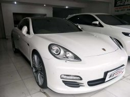 Mobil Porsche Panamera 2012 dijual, Jawa Timur 5