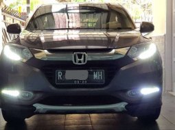 Mobil Honda HR-V 2015 E CVT dijual, Jawa Tengah 1