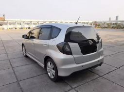 Dijual cepat Honda Jazz RS 2010 bekas, DKI Jakarta 2