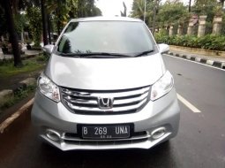 Jual Mobil Honda Freed PSD AT 2015 di DKI Jakarta 6