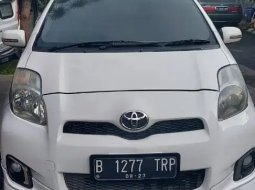 Jual Cepat Toyota Yaris E AT 2013 di Tangerang 6