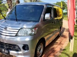 Dijual Mobil Daihatsu Luxio D MT 2014 di Tangerang 2