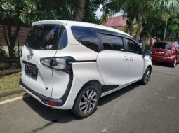 Jual Mobil Toyota Sienta V 2017 di Bekasi 4