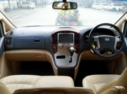 Dijual Cepat Hyundai H-1 XG 2011 di DKI Jakarta 2