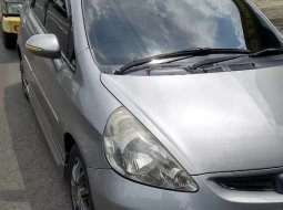 Mobil Honda Jazz 2006 VTEC terbaik di Jawa Tengah 3