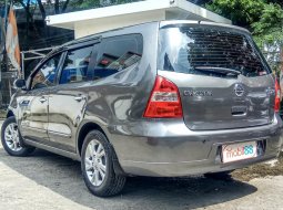 Jual Mobil Bekas Nissan Grand Livina XV 2012 di Jawa Barat 4